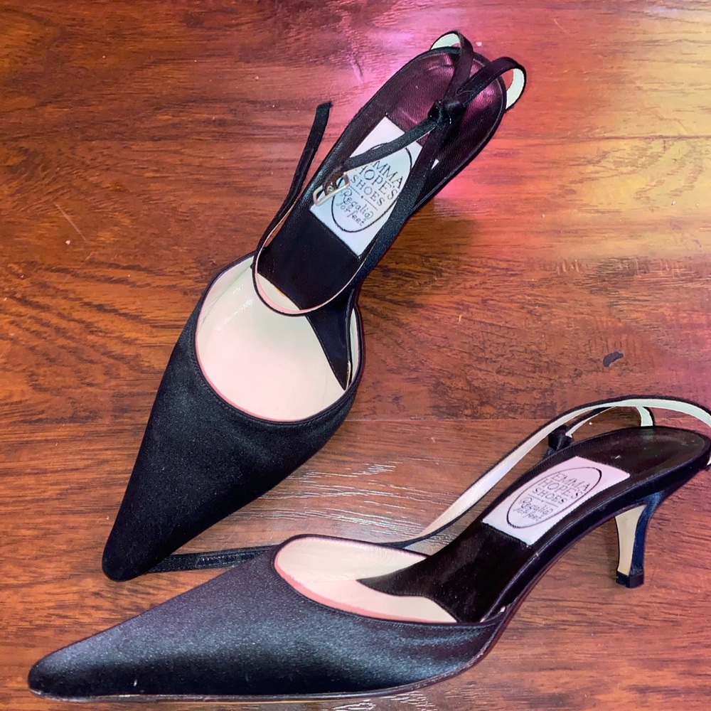 Emma Hope’s Shoes- kitten heel black sling back pointed shoe 🖤